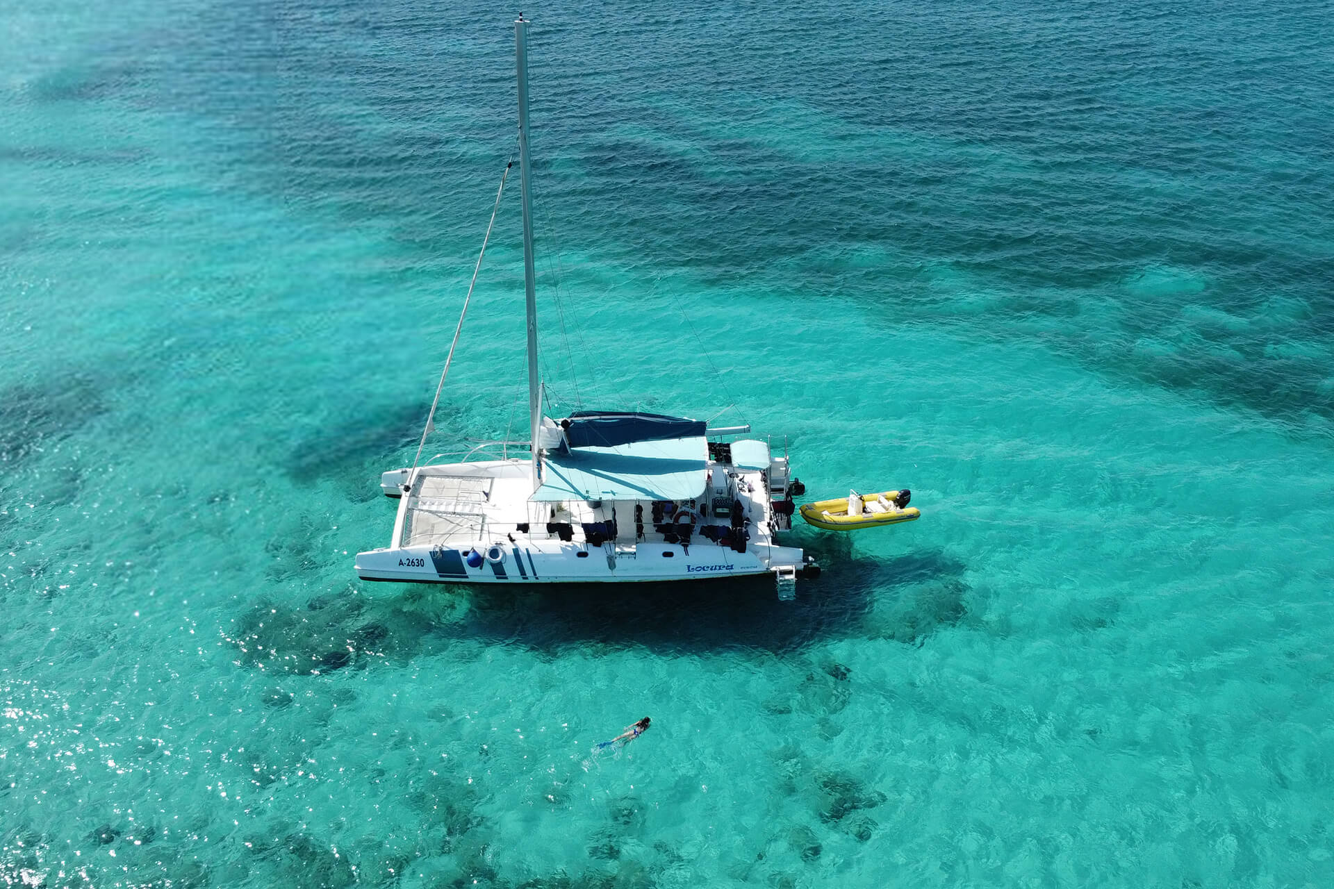catamaran tour aruba